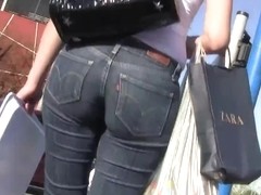 Jeans ass in france