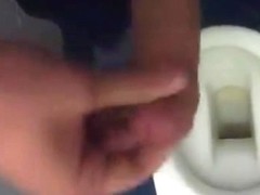 Sega in un bagno pubblico