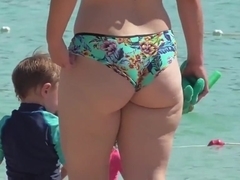 Nice ass on the beach