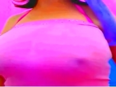 I'm in big tit homemade vid, wearing very tight shirt