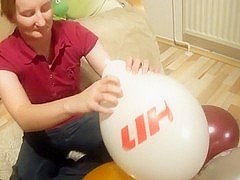 Nailpopping some balloons