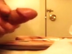 Hidden Cam masturbation at massage parlor