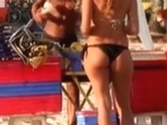 Great butt at the beach