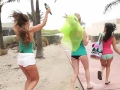 Shake Something In Her Cunt