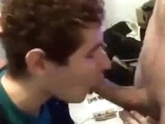 Need To Suck Off My Frat Bro