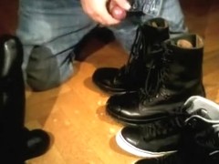 sloppy wench licking cum