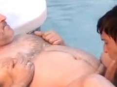 mandy oral sex in pool