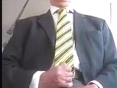 SE TAPER UNE QUEUE EN JEANS (344-345)