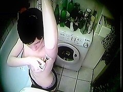 Yanka masturbator. I shave your armpits. I'm in front of cam. I show my scones